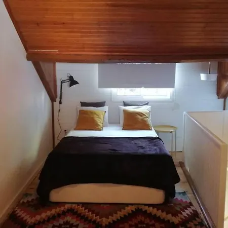 Charming Small Loft In Alfama Near Castelo S Jorge Apartment Lisbon